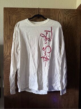 Taylor Swift World tour 2011 White Long Sleeve Shirt with Pink Script